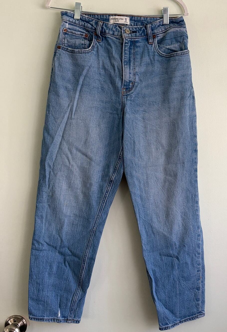 Abercrombie & Fitch Curve Love The Mom High Rise Jeans Size 29 8R Medium Wash